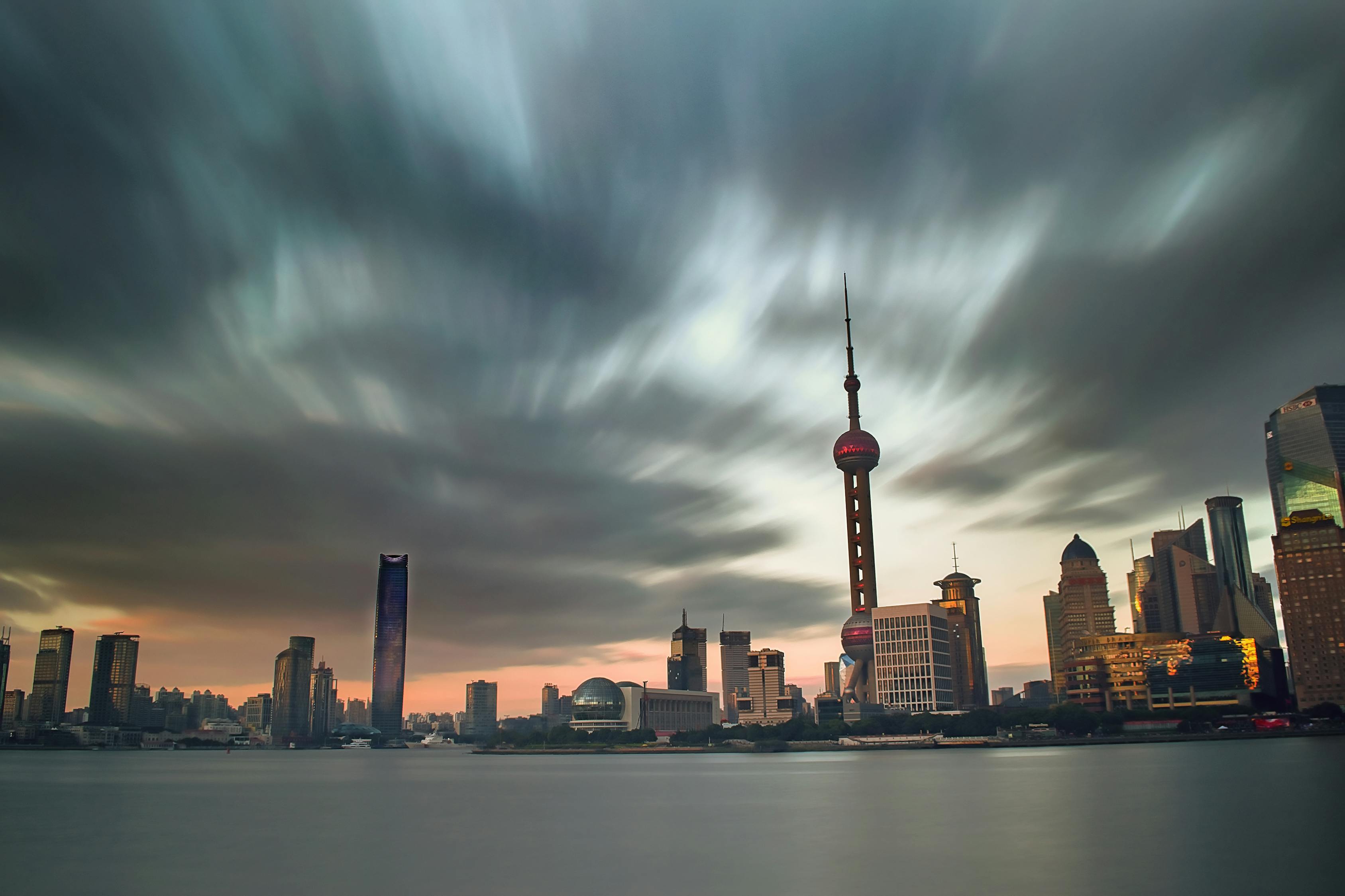 五月全國(guó)英語比賽，激情與才華的較量之夜